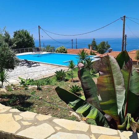Villa Leopolis Villas *