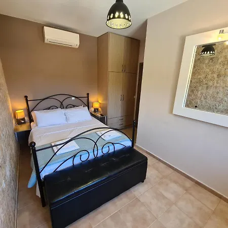 Leopolis Villas * Stoupa