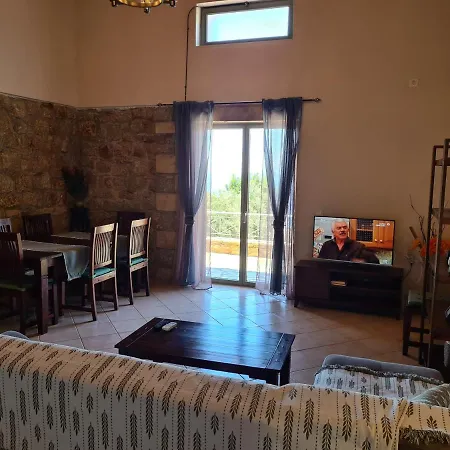 Leopolis Villas *