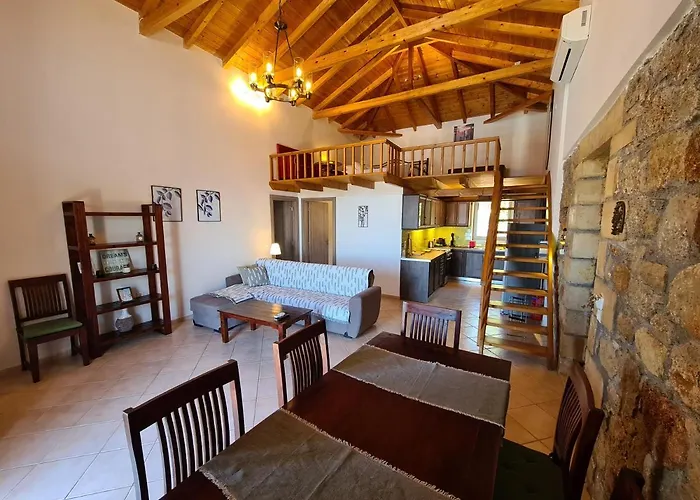 Villa Leopolis